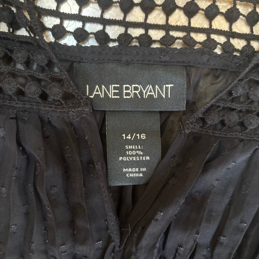 Lane Bryant Black Boho Sheer Pleated Crochet Peasant Top 14/16 W/ Tassels - Picture 2 of 9